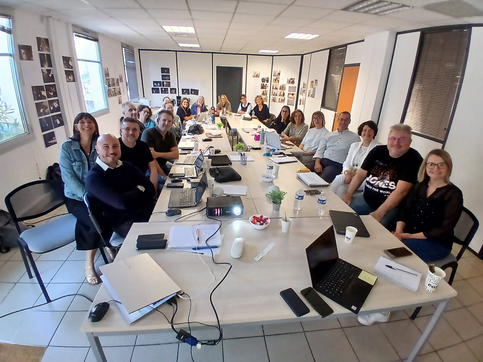 68f786f5c45495.43637312.jpg (253 KB)